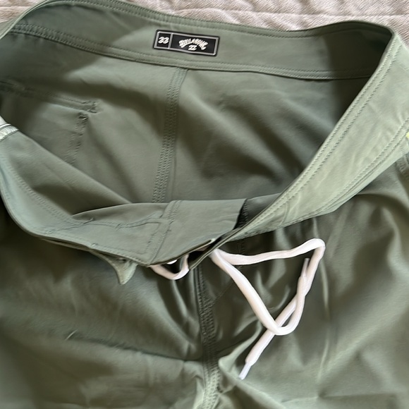 Billabong board shorts - new - Picture 5 of 7